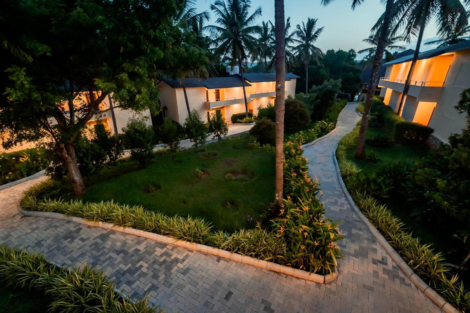 Commune18 Spa Resorts Chikmagalūr 外观 照片